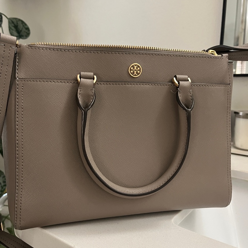 Tory Burch Tan Tote Bag - Picture 7 of 13